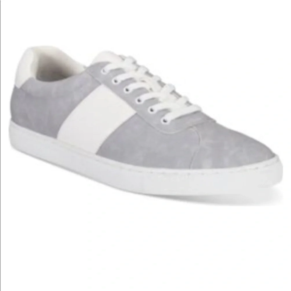 NIB Bar lll keagan grey sneaker shoes size 7. Comfortable lace up